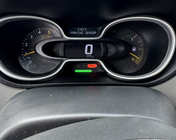 Білий Рено Трафік, об'ємом двигуна 1.6 л та пробігом 205 тис. км за 10500 $, фото 12 на Automoto.ua