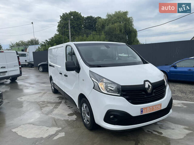 Белый Рено Трафик, объемом двигателя 1.6 л и пробегом 245 тыс. км за 12100 $, фото 11 на Automoto.ua