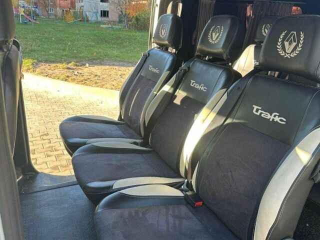 Белый Рено Трафик, объемом двигателя 1.6 л и пробегом 277 тыс. км за 14900 $, фото 6 на Automoto.ua