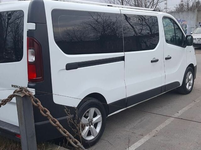 Белый Рено Трафик, объемом двигателя 1.6 л и пробегом 277 тыс. км за 14900 $, фото 1 на Automoto.ua