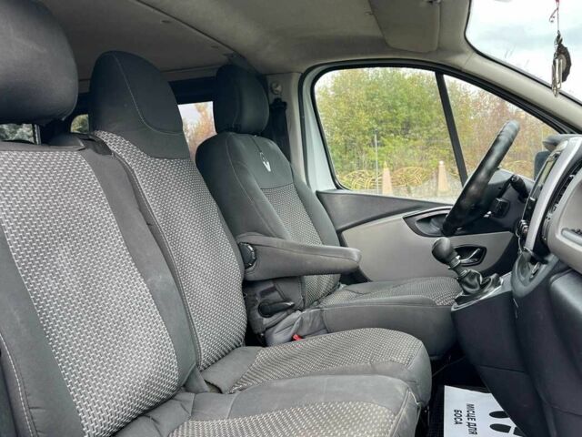 Білий Рено Трафік, об'ємом двигуна 1.6 л та пробігом 218 тис. км за 13500 $, фото 16 на Automoto.ua