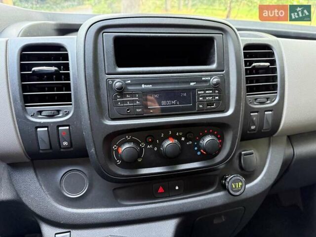 Белый Рено Трафик, объемом двигателя 1.6 л и пробегом 185 тыс. км за 16790 $, фото 14 на Automoto.ua