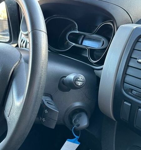 Білий Рено Трафік, об'ємом двигуна 1.6 л та пробігом 228 тис. км за 13200 $, фото 23 на Automoto.ua