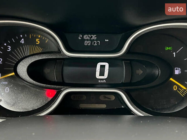 Рено Трафик 2016 в Львове на Automoto.ua Белый Рено Трафик, объемом двигателя 1.6 л и пробегом 218 тыс. км за 13500 $, фото 12 на Automoto.ua