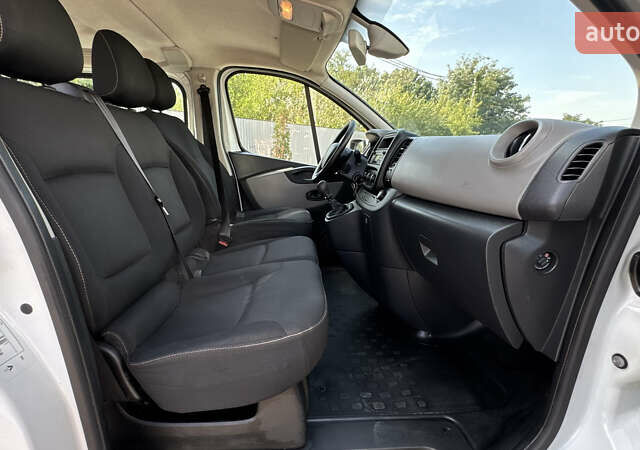 Белый Рено Трафик, объемом двигателя 2 л и пробегом 206 тыс. км за 17700 $, фото 26 на Automoto.ua
