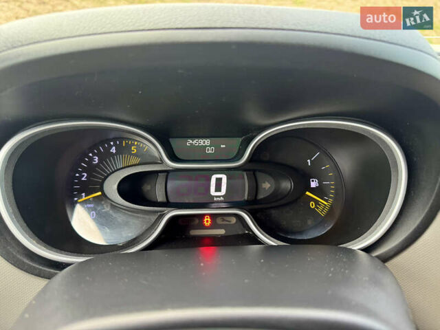 Белый Рено Трафик, объемом двигателя 1.6 л и пробегом 245 тыс. км за 13150 $, фото 18 на Automoto.ua