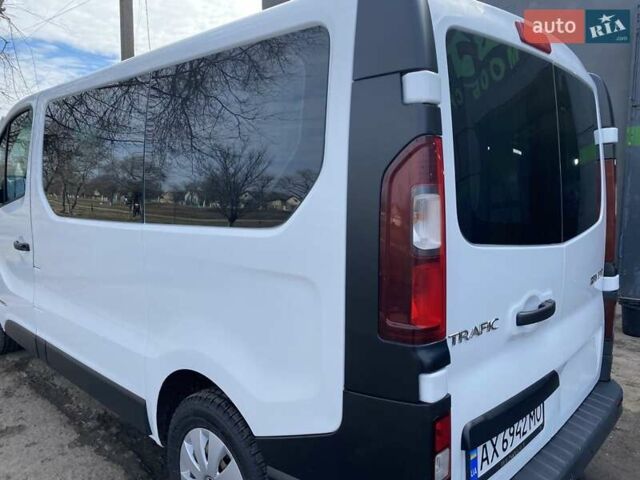 Белый Рено Трафик, объемом двигателя 1.6 л и пробегом 190 тыс. км за 15700 $, фото 19 на Automoto.ua