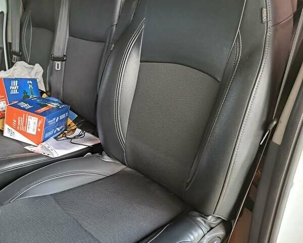 Белый Рено Трафик, объемом двигателя 1.6 л и пробегом 210 тыс. км за 14999 $, фото 24 на Automoto.ua