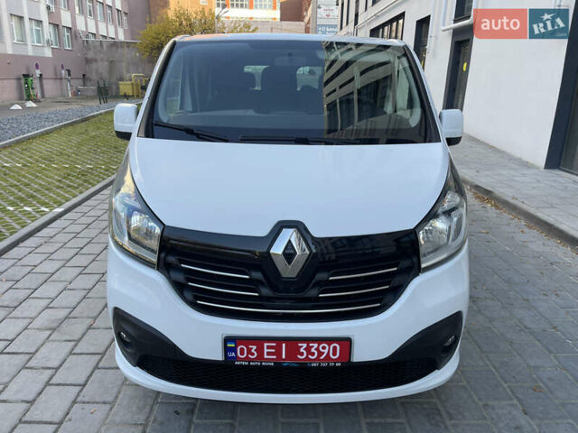 Белый Рено Трафик, объемом двигателя 1.6 л и пробегом 227 тыс. км за 16300 $, фото 2 на Automoto.ua