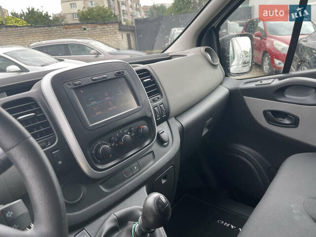 Білий Рено Трафік, об'ємом двигуна 1.6 л та пробігом 245 тис. км за 12300 $, фото 21 на Automoto.ua