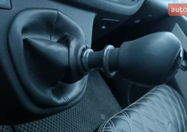 Рено Трафік 2016 у Сарнах на Automoto.ua Білий Рено Трафік, об'ємом двигуна 1.6 л та пробігом 187 тис. км за 13750 $, фото 102 на Automoto.ua