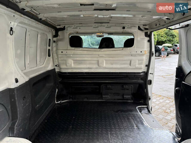 Білий Рено Трафік, об'ємом двигуна 1.6 л та пробігом 205 тис. км за 10500 $, фото 29 на Automoto.ua