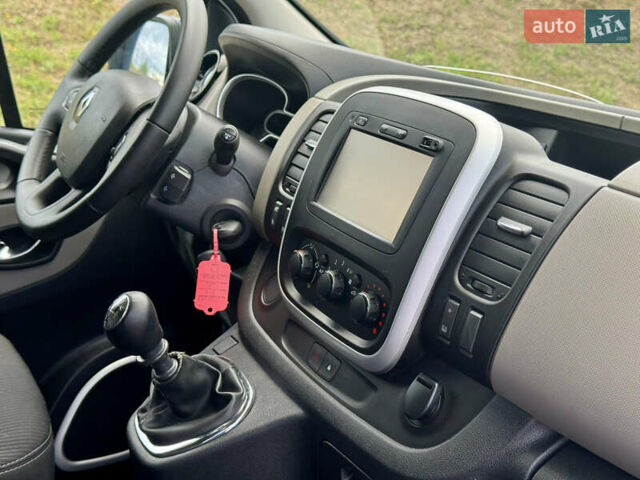 Белый Рено Трафик, объемом двигателя 1.6 л и пробегом 245 тыс. км за 13150 $, фото 29 на Automoto.ua