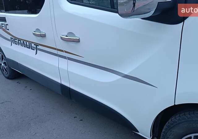 Рено Трафік 2016 у Сарнах на Automoto.ua Білий Рено Трафік, об'ємом двигуна 1.6 л та пробігом 187 тис. км за 13750 $, фото 40 на Automoto.ua