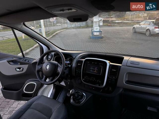 Белый Рено Трафик, объемом двигателя 1.6 л и пробегом 219 тыс. км за 13500 $, фото 31 на Automoto.ua