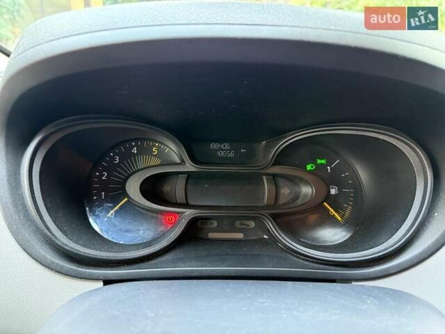 Белый Рено Трафик, объемом двигателя 1.6 л и пробегом 185 тыс. км за 16790 $, фото 13 на Automoto.ua