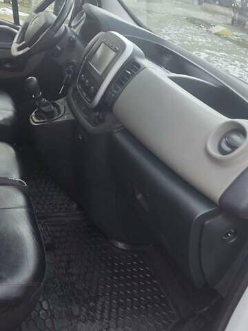 Белый Рено Трафик, объемом двигателя 1.6 л и пробегом 345 тыс. км за 11900 $, фото 17 на Automoto.ua