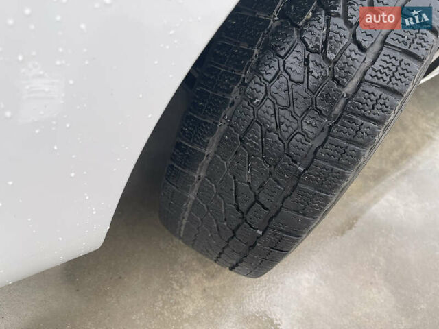 Белый Рено Трафик, объемом двигателя 1.6 л и пробегом 245 тыс. км за 12100 $, фото 36 на Automoto.ua