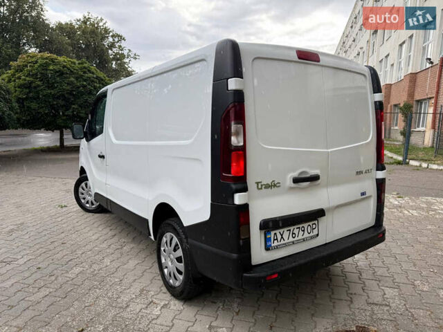 Білий Рено Трафік, об'ємом двигуна 1.6 л та пробігом 205 тис. км за 10500 $, фото 7 на Automoto.ua