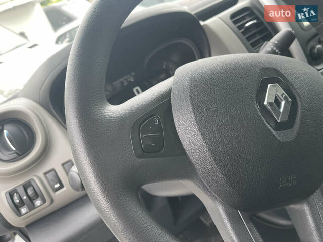 Білий Рено Трафік, об'ємом двигуна 1.6 л та пробігом 245 тис. км за 12300 $, фото 18 на Automoto.ua