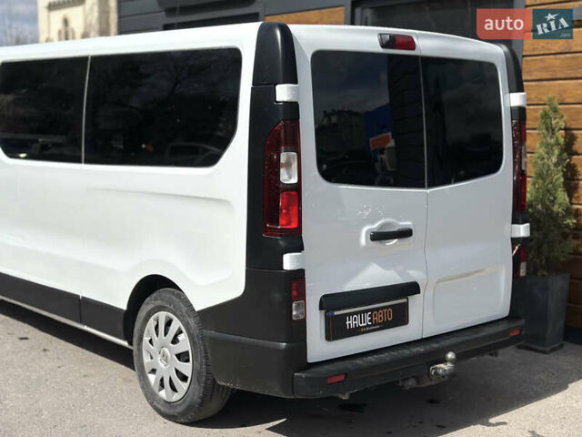 Белый Рено Трафик, объемом двигателя 1.6 л и пробегом 247 тыс. км за 16400 $, фото 9 на Automoto.ua