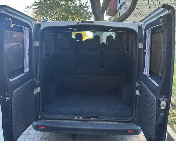 Білий Рено Трафік, об'ємом двигуна 1.6 л та пробігом 276 тис. км за 15500 $, фото 6 на Automoto.ua