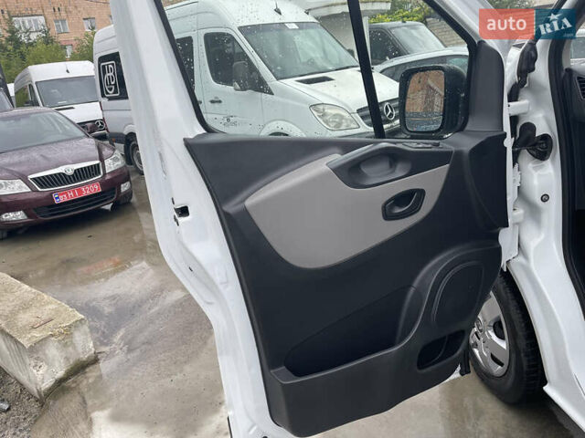 Білий Рено Трафік, об'ємом двигуна 1.6 л та пробігом 245 тис. км за 12300 $, фото 13 на Automoto.ua