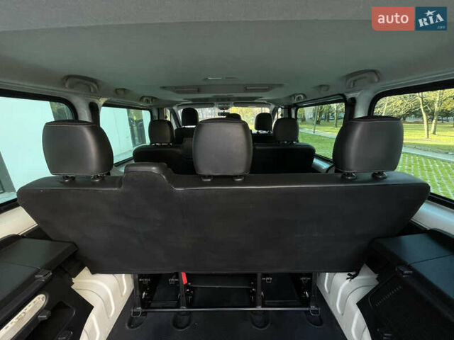 Белый Рено Трафик, объемом двигателя 1.6 л и пробегом 227 тыс. км за 16300 $, фото 30 на Automoto.ua