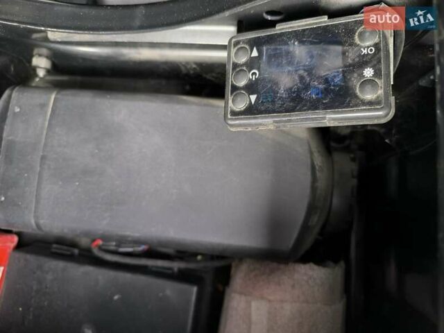 Белый Рено Трафик, объемом двигателя 1.6 л и пробегом 181 тыс. км за 15900 $, фото 26 на Automoto.ua