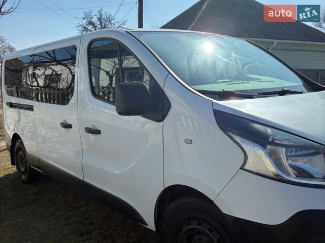 Белый Рено Трафик, объемом двигателя 1.6 л и пробегом 370 тыс. км за 13800 $, фото 3 на Automoto.ua