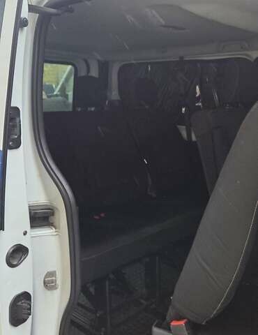 Белый Рено Трафик, объемом двигателя 1.6 л и пробегом 449 тыс. км за 9000 $, фото 16 на Automoto.ua