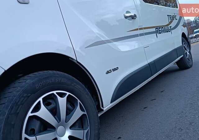 Рено Трафік 2016 у Сарнах на Automoto.ua Білий Рено Трафік, об'ємом двигуна 1.6 л та пробігом 187 тис. км за 13750 $, фото 31 на Automoto.ua
