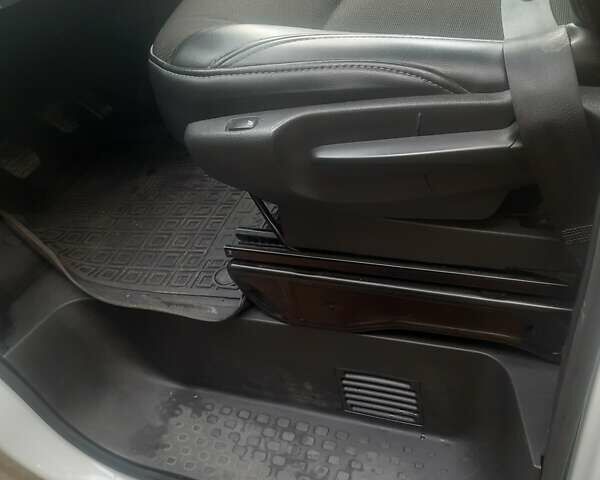 Белый Рено Трафик, объемом двигателя 1.6 л и пробегом 220 тыс. км за 16200 $, фото 12 на Automoto.ua