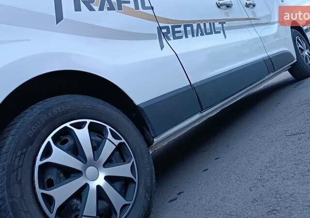 Рено Трафік 2016 у Сарнах на Automoto.ua Білий Рено Трафік, об'ємом двигуна 1.6 л та пробігом 187 тис. км за 13750 $, фото 41 на Automoto.ua