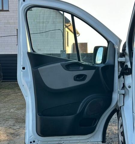 Білий Рено Трафік, об'ємом двигуна 1.6 л та пробігом 228 тис. км за 13200 $, фото 20 на Automoto.ua