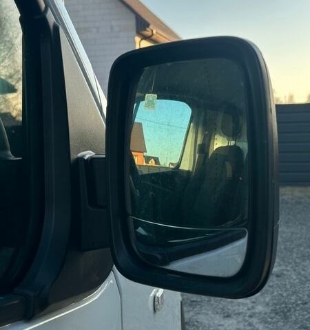 Білий Рено Трафік, об'ємом двигуна 1.6 л та пробігом 228 тис. км за 13200 $, фото 16 на Automoto.ua