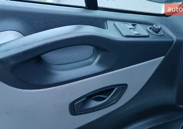 Рено Трафік 2016 у Сарнах на Automoto.ua Білий Рено Трафік, об'ємом двигуна 1.6 л та пробігом 187 тис. км за 13750 $, фото 75 на Automoto.ua