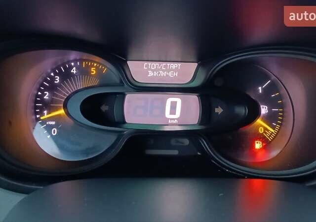 Рено Трафік 2016 у Сарнах на Automoto.ua Білий Рено Трафік, об'ємом двигуна 1.6 л та пробігом 187 тис. км за 13750 $, фото 89 на Automoto.ua