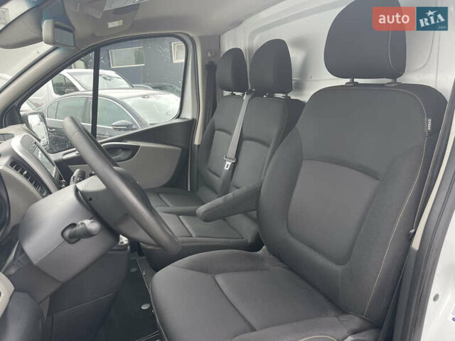 Білий Рено Трафік, об'ємом двигуна 1.6 л та пробігом 245 тис. км за 12300 $, фото 15 на Automoto.ua