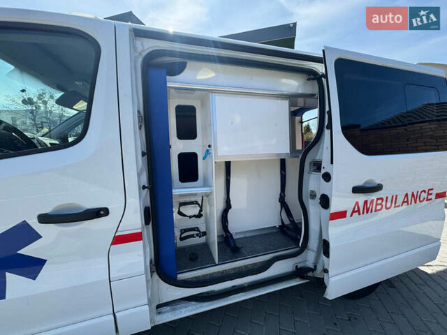 Белый Рено Трафик, объемом двигателя 1.6 л и пробегом 39 тыс. км за 19900 $, фото 12 на Automoto.ua