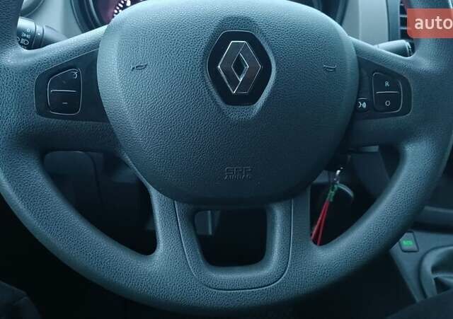 Рено Трафік 2016 у Сарнах на Automoto.ua Білий Рено Трафік, об'ємом двигуна 1.6 л та пробігом 187 тис. км за 13750 $, фото 95 на Automoto.ua