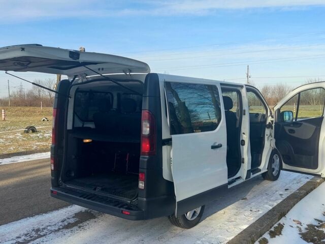 Белый Рено Трафик, объемом двигателя 1.6 л и пробегом 345 тыс. км за 12800 $, фото 9 на Automoto.ua