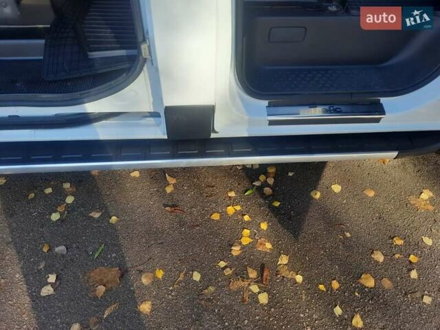 Белый Рено Трафик, объемом двигателя 1.6 л и пробегом 220 тыс. км за 16200 $, фото 20 на Automoto.ua