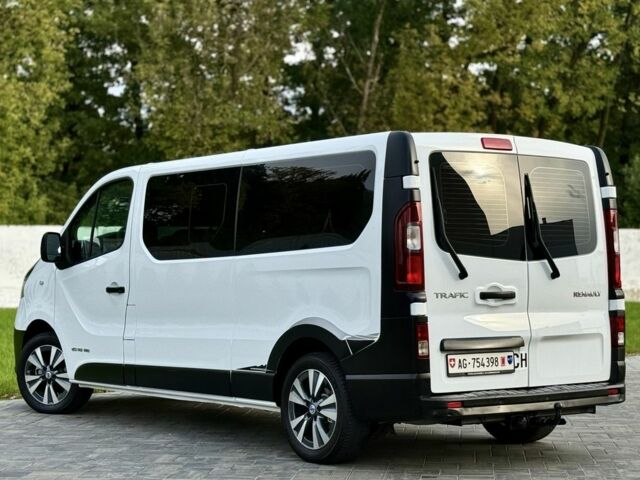 Білий Рено Трафік, об'ємом двигуна 1.6 л та пробігом 258 тис. км за 15899 $, фото 5 на Automoto.ua