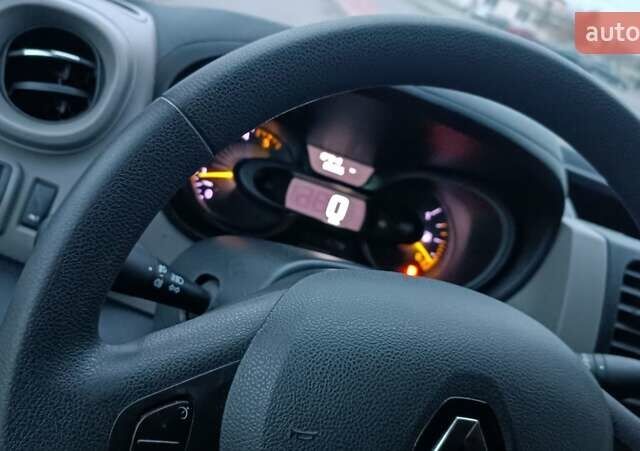 Рено Трафік 2016 у Сарнах на Automoto.ua Білий Рено Трафік, об'ємом двигуна 1.6 л та пробігом 187 тис. км за 13750 $, фото 97 на Automoto.ua