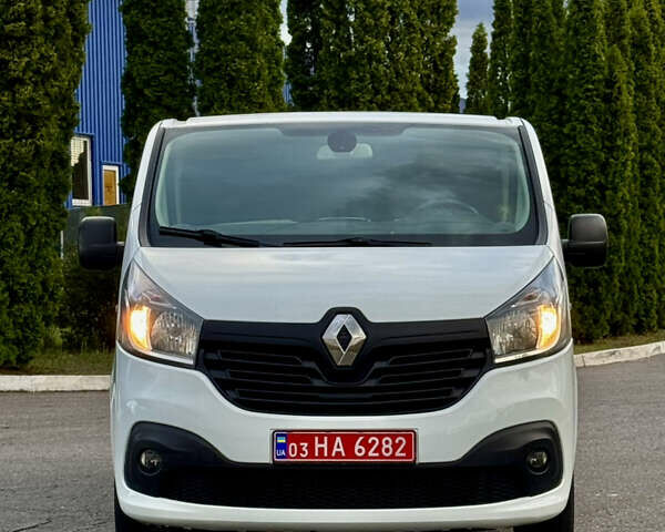 Белый Рено Трафик, объемом двигателя 1.6 л и пробегом 245 тыс. км за 13150 $, фото 8 на Automoto.ua