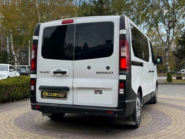 Білий Рено Трафік, об'ємом двигуна 1.6 л та пробігом 218 тис. км за 13500 $, фото 6 на Automoto.ua