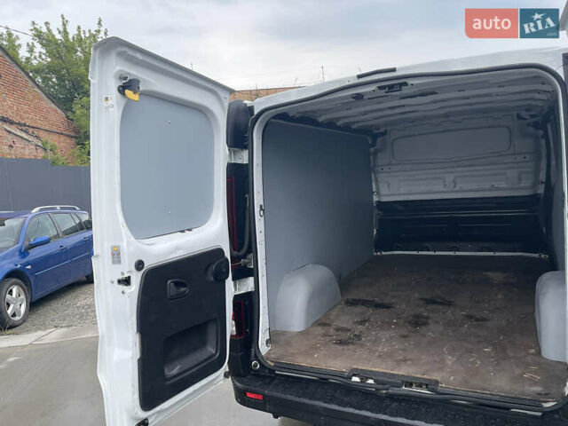 Білий Рено Трафік, об'ємом двигуна 1.6 л та пробігом 245 тис. км за 12300 $, фото 29 на Automoto.ua