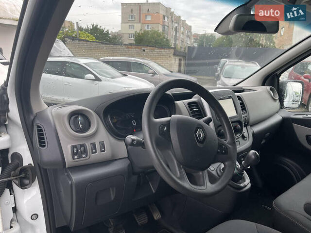 Білий Рено Трафік, об'ємом двигуна 1.6 л та пробігом 245 тис. км за 12300 $, фото 17 на Automoto.ua