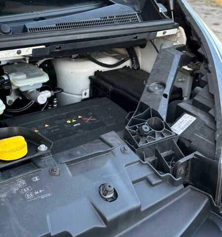 Білий Рено Трафік, об'ємом двигуна 1.6 л та пробігом 228 тис. км за 13200 $, фото 42 на Automoto.ua